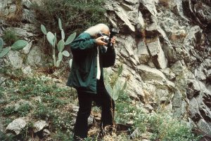 Giacomelli mentre lavora alla serie calabria nel 1984